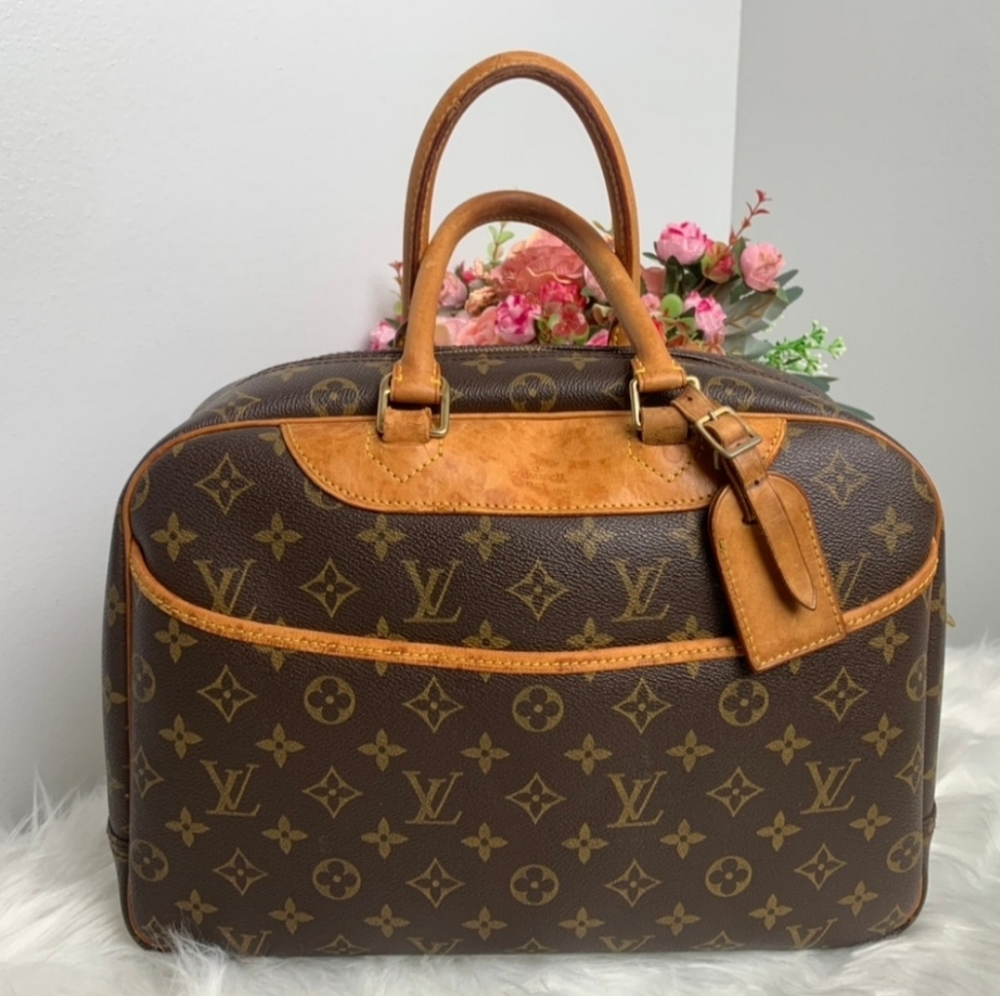 Authentic Louis Vuitton LV Monogram Deauville